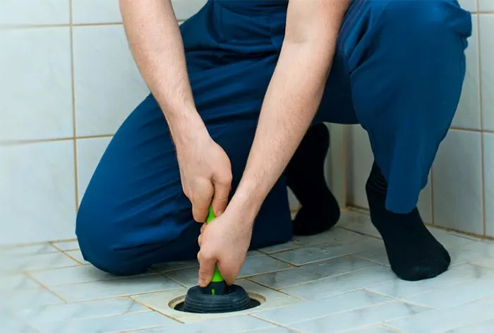 ۵ علت رایج گرفتگی لوله و راهکار ساده در منزل